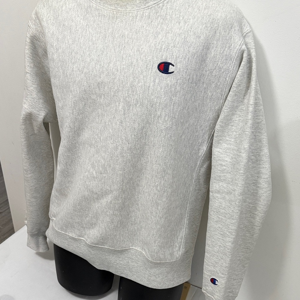 Champion reverse weave Men's Light Gray Crewneck Sweater